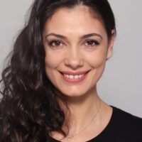 Iulia Verdes admin headshot